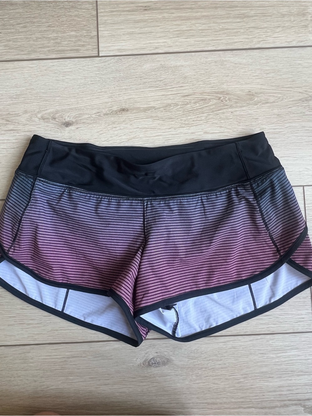 LULULEMON H2O Double Gradient Pink Black Speed Short Size 6 - Picture 7 of 11